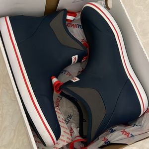 Men’s size 9, XtraTuf rubber deck shoes.